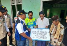 PT. PLN Unit Induk Distribusi Lampung Berikan Bantuan Kepada Korban Banjir