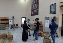 Kapolda Lampung Berikan Bingkisan Terhadap Wartawan