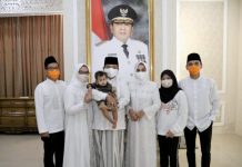 Arinal Djunaidi Sholat Hari Raya Idul Fitri 1441 Hijriyah di Rumah Bersama Keluarga