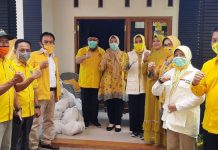H. Tony Eka Candra. Berikan Bantuan Kepada Masyarakat Lampung Selatan