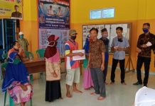 Sebanyak 55 (KK) Menerima BLT Tiyuh Gunugtimbul