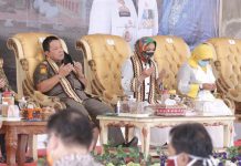 Gubernur Arinal dan Ibu Riana Disambut Antusias Masyarakat Way Kanan