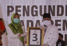 KPU Lampung Tengah Berikan Nessy Kalviya – Imam Suhadi No Urut 3