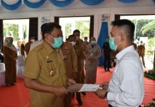 Bupati Deli Serdang H Ashari Tambunan Serahkan 108 SK CPNS Hasil Seleksi 2019