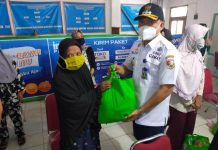 Indomaret Dan Nestle Bagikan 700 Paket Sembako Gratis Untuk Dua Kampung Tangguh Nusantara Tubaba