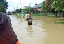 Banjir Rendam Ratusan Rumah Di Tamora,Muspika Tanjung Morawa Evakuasi Korban Banjir