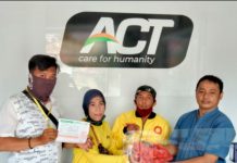 Komunitas Driver Online Lampung Serahkan Bantuan Untuk Bencana Alam