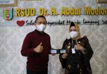 Rektor UBL Disuntik Vaksin Covid 19 Dosis Kedua