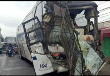Benturan hebat antara bus Batang Pane Baru dengan truk Box di Tanjung Morawa