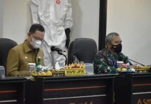 Danrem 043/Gatam Hadiri Penyerahan Santunan Korban Kecelakaan Sriwijaya Air SJ-182