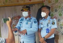 Kepala Lembaga Pemasyarakatan (Kalapas) Kelas llA Adakan Baksos