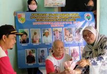Tiyuh Panaragan Jaya Indah Salurkan BLT