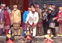 Wakil Ketua III DPRD Lampung Raden Muhammad Ismail Hadiri Upacara Adat Lampung