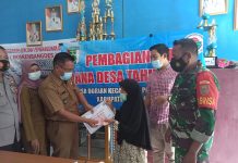 Kades Durian Serahkan Bantuan BLT DD Kepada 30 KPM