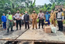 Pemerintah Kabupaten Pesawaran Berikan Santutan ke Warga Dusun Kamulyan Desa Kalirejo