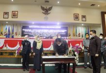 Gubernur Arinal dan DPRD Lampung Tandatangani Raperda Perubahan APBD 2021, Pendapatan Daerah Capai Rp7,5 Triliun