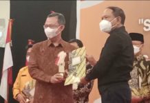 Gubernur Lampung Terima Penghargaan Inisiator Olahraga 2022