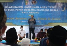 PWI Lampung Gelar Buka Puasa Bersama Anak Yatim Piatu