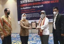 Chusnunia Chalim Buka Sertifikasi Kompetensi Profesi Fotografi