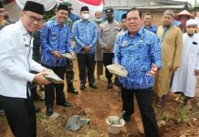Wabup Lamtim Azwar Hadi hadiri Peletakan Batu Pertama Pembangunan Masjid Baitul Qur’an
