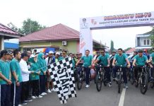 Peserta Sepeda santai dan jalan sehat Memeriah kan Kegiatan Puncak HUT Lampura ke 76 tahun 2022.