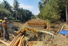 Febrizal Levi Sukmana : saat ini masih tahap konstruksi pondasi dan abutment