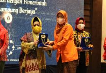 Tujuh Tokoh Perempuan Lampung Terima Penghargaan IKWI