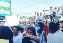 DPD AMPK DS Dan Ratusan Massa Lakukan Unjukrasa Di Kejari Kantor Bupati Dan Dinas Pendidikan