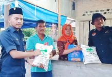 Ketua KONI Tanjung Morawa Dan Tim Rumah Aspirasi Nasdem Beri Bantuan Korban Banjir