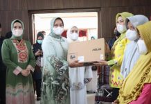 Hari Anak Nasional Tahun 2022, Ketua TP. PKK Provinsi Lampung Serahkan Sejumlah Bantuan di Kabupaten Way Kanan