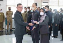 Sekdaprov Melantik & Mengambil Sumpah Jabatan 52 PNS dalam Jabatan Fungsional