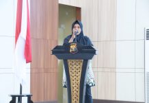 Sambut Hari Ibu ke-94 Koesmawati Terima Penghargaan