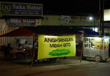 Angkringan Mbah Gito Makanan Tradisioal dan Harga Sangat Terjangkau