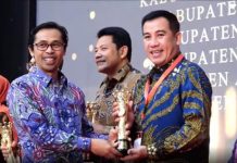 Kabupaten Pesawaran Menerima Piagam penghargaan Kabupaten Sangat Inovatif