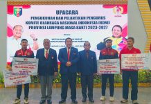 Arinal Djunaidi Berikan Bonus Kepada 3 Atlet Lampung Peraih Mendali di Sea Games 2023