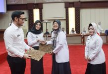 Wagub Chusnunia Serahkan SK Pengangkatan PPPK