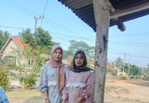 Warga tiyuh tanjungbselamet meyerahkan hewankorban ke masjid tiyuh tanjung selamat kecamatan tulang bawang udik kabupaten tulang bawang barat