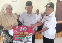 Kepalo Tiyuh Mulyakencana Bagikan BLT-DD Tahap 2 Tahun 2024, Suyanta: Tujuannya Meringankan Beban Ekonomi Warga Masyarakat Setempat