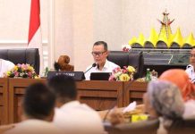 Hari Pertama Menjabat, Plh Gubernur Lampung Fahrizal Darminto Pimpin Rapat Koordinasi