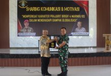 Brigif 4 Mar/BS Menerima Kunjungan Motivator Dr. Aqua Dwipayana, M.I.Kom