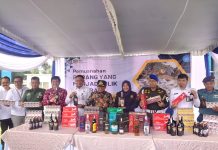 Direktorat Jenderal Bea Cukai Musnahkan Rokok dan Minuman Keras