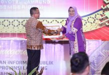 Disnakeswan Lampung Terima Penghargaan Kategori Cukup Informatif dari Komisi Informasi