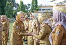 Wagub Jihan Nurlela Pimpin Apel Mingguan, Ajak ASN Tingkatkan Pelayanan Kepada Masyarakat