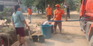 LSM LIR JITU Tubaba Salurkan 4.000 Liter Air Bersih untuk Warga Kagungan Ratu Agung