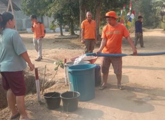 LSM LIR JITU Tubaba Salurkan 4.000 Liter Air Bersih untuk Warga Kagungan Ratu Agung