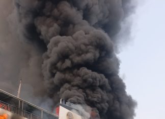 KMP Batumandi Terbakar Saat Hendak Sandar di Merak, Seluruh Penumpang dan Awak Berhasil Dievakuasi