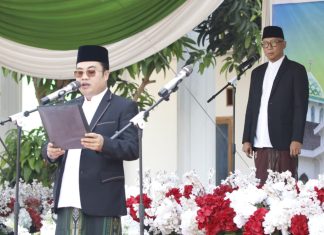 Pimpin Upacara Hari Santri 2026, Gubernur Lampung Ajak Santri Berkontribusi Menuju Indonesia Emas